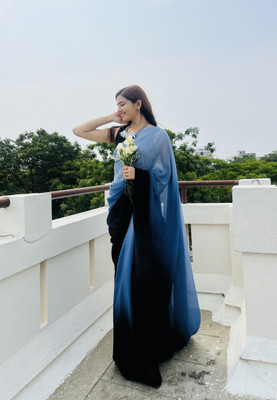 Moda Rapido Solid/Plain, Ombre Bollywood Georgette Saree(Grey, Black)