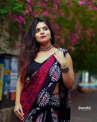 HIYAMI Printed Hand Batik Pure Cotton Saree(Pink, Dark Blue)