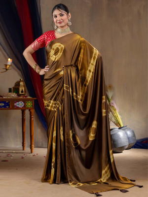 Tasrika Printed Hand Batik Satin Saree(Brown)