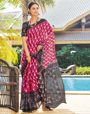 Divastri Geometric Print, Printed Ikkat Pure Cotton Saree(Pink, White, Black)