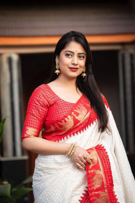 KIVERA Self Design, Woven, Geometric Print Banarasi Cotton Silk Saree(Cream)