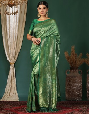 Samah Woven, Embellished Kanjivaram Silk Blend, Jacquard Saree(Green, Gold)