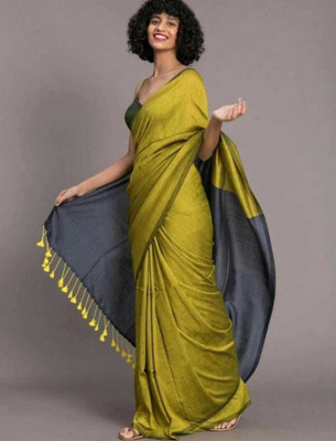 PARTHA BISWAS Self Design Handloom Cotton Blend Saree(Yellow)
