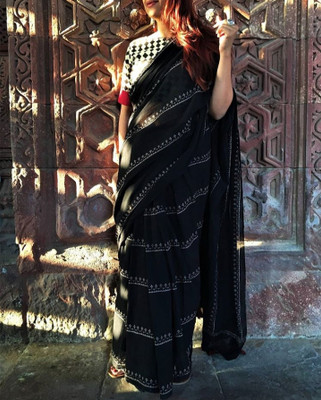 NIKHILAM Printed Handloom Pure Cotton Saree(Multicolor)