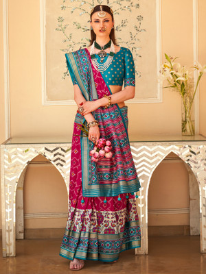 Tasrika Woven Patola Silk Blend Saree(Pink)