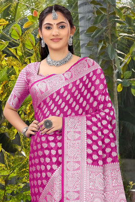 Perfect Wear Dyed Banarasi Georgette Saree(Multicolor)