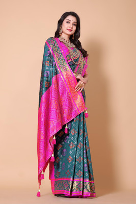Wovenza Printed Patola Silk Blend Saree(Multicolor)