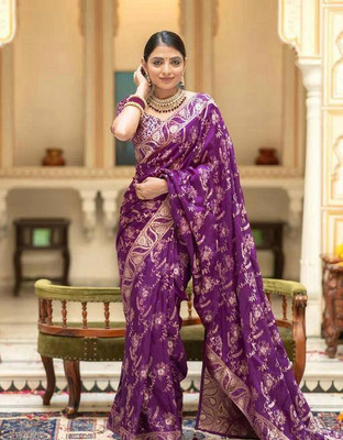 Bansari Textiles Embellished, Applique Kanjivaram Art Silk Saree(Purple)