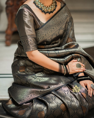 MIRMAN Striped Banarasi Pure Silk Saree(Black)