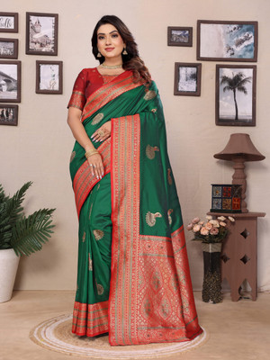 Tasrika Woven Banarasi Pure Silk Saree(Green)