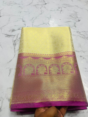 ZUBAIR SILK TEX Woven Banarasi Tissue, Art Silk Saree(Gold)