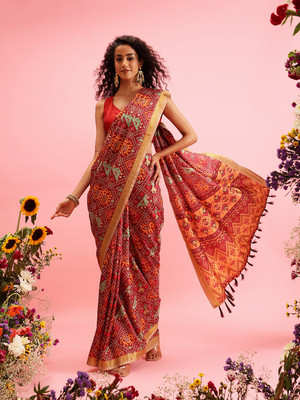 Divastri Digital Print Ikkat Silk Blend Saree(Maroon)