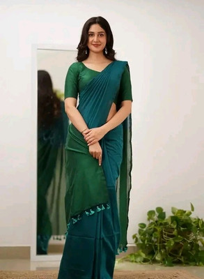 SGRNWI Solid/Plain Bollywood Handloom Cotton Blend Saree(Dark Green, Light Green)