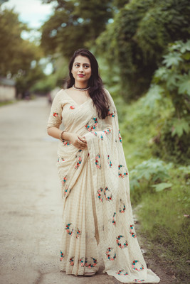 PeachPetals Embroidered, Floral Print, Self Design Handloom Cotton Silk Saree(Cream)
