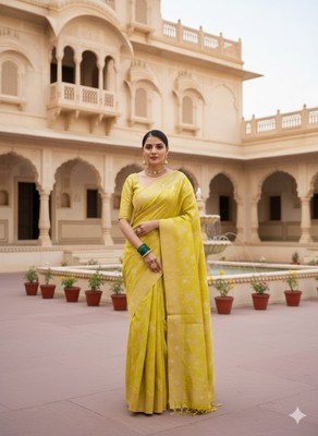Gagan Textile Woven, Floral Print Kanjivaram Silk Blend Saree(Yellow)