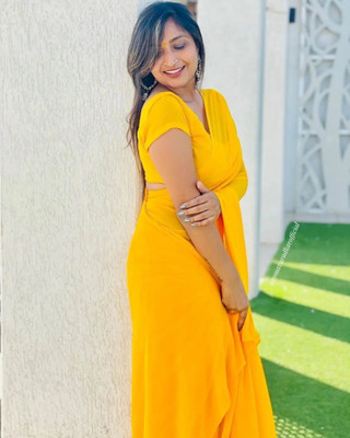 Prutha Fashion Solid/Plain Daily Wear Georgette, Chiffon Saree(Yellow)