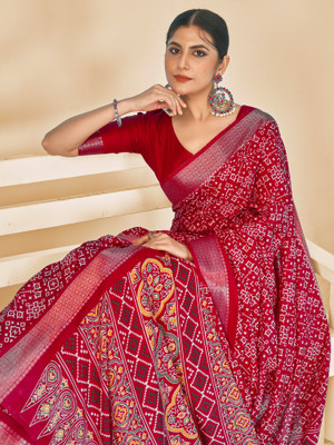 Sareemall Printed Paithani Silk Blend Saree(Red)