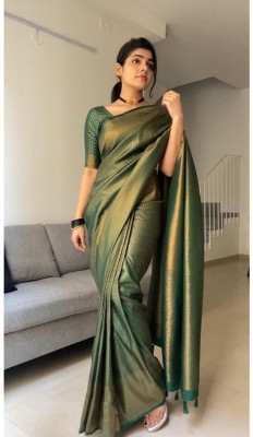 AVANTIKA FASHION Woven Kanjivaram Pure Silk, Art Silk Saree(Green)