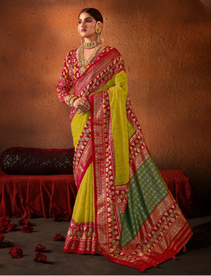 BHAGYAVATI DESIGNER Printed Patola Georgette Saree(Light Green)