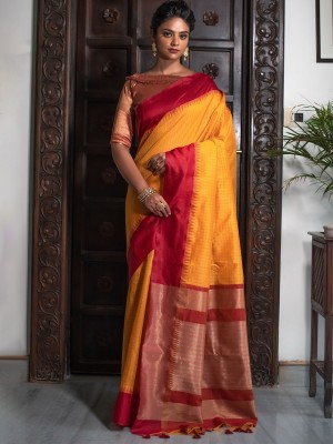 Jaanvi Fashion Woven Banarasi Silk Blend Saree(Orange)