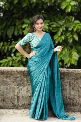 STAVA CREATION Self Design Bollywood Crepe Saree(Green)