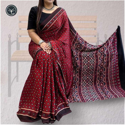 SDGRATITUDE Printed, Self Design, Solid/Plain, Geometric Print, Digital Print Daily Wear Crepe Saree(Maroon)