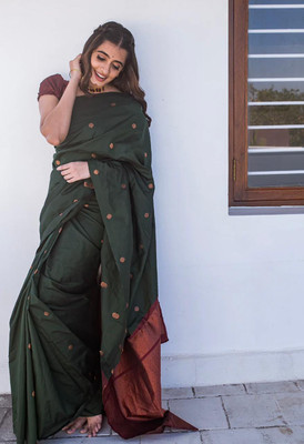 PRANJAL ART Self Design, Floral Print Kanjivaram Jacquard, Art Silk Saree(Green)