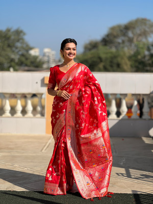 Tasrika Woven Banarasi Cotton Silk Saree(Red)