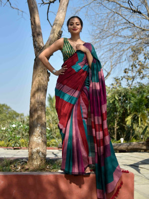 Ruuprekha Solid/Plain Handloom Cotton Blend Saree(Multicolor)