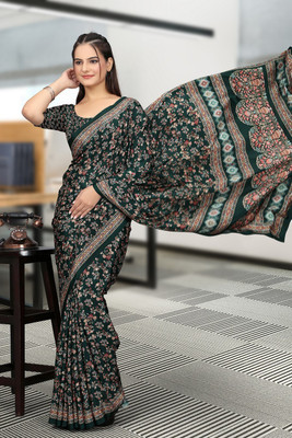 SAADHYA CREATION Embroidered, Solid/Plain Bollywood Crepe Saree(Green)