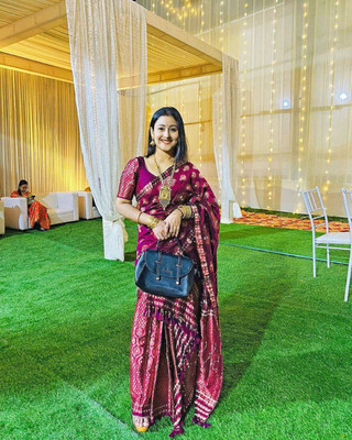 Garbguru Woven Mekhela Chador Pure Silk Saree(Maroon)