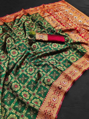 Bansari Textiles Self Design Patola Art Silk Saree(Dark Green)