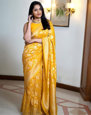 Cipto Self Design Banarasi Silk Blend Saree(Yellow)