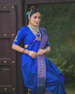 AVANTIKA FASHION Woven Kanjivaram Pure Silk, Art Silk Saree(Light Blue)