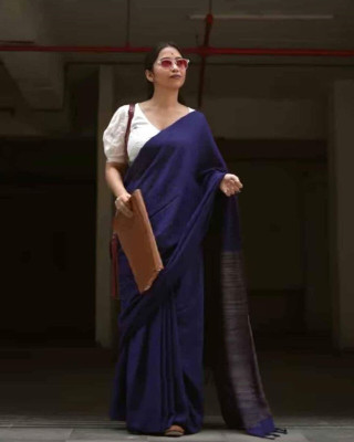 Mayaa Woven Handloom Cotton Blend Saree(Blue)
