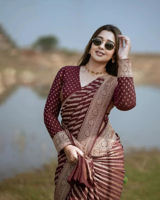 Bindi Checkered Banarasi Art Silk, Pure Silk Saree(Maroon)