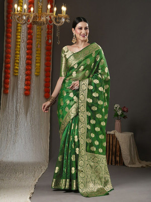 Trijal Fab Woven Banarasi Jacquard Saree(Green)