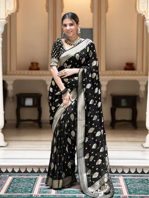 SYNVOZET Woven, Self Design Kanjivaram Pure Silk, Silk Blend Saree(Black)