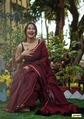 RJSC Solid/Plain Handloom Cotton Blend Saree(Maroon)