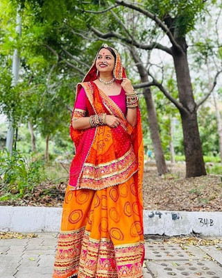 Divastri Embroidered Bandhani Chiffon Saree(Multicolor)