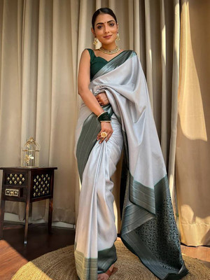 Divastri Woven Banarasi Silk Blend Saree(White)
