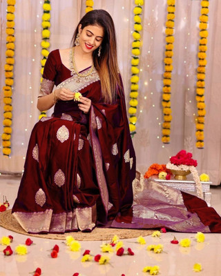 Nimidiya Woven Kanjivaram Silk Blend Saree(Maroon)