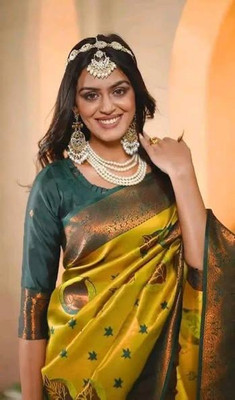 Lupri Woven Banarasi Silk Blend Saree(Green)