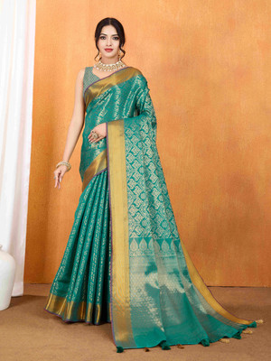 Tasrika Woven Banarasi Silk Blend Saree(Green)