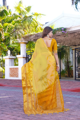 Aarunika AF Solid/Plain Bollywood Organza Saree(Yellow)