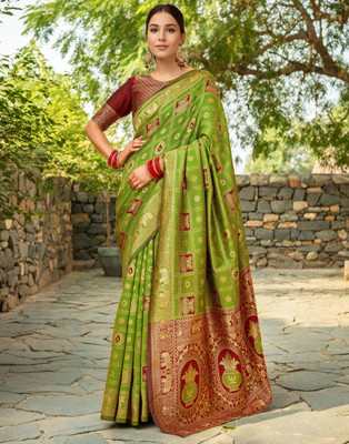 Mahastree Woven, Printed Paithani Silk Blend Saree(Light Green)