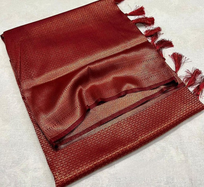 WELLBRED Printed Bollywood Silk Blend Saree(Maroon)