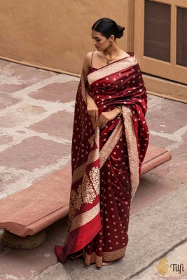 V V FASHION Self Design Banarasi Pure Silk Saree(Maroon)