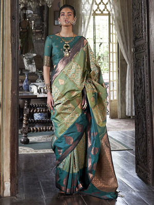 Tasrika Woven Banarasi Pure Silk Saree(Light Green)