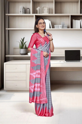 Feminista Printed, Solid/Plain Daily Wear Crepe Saree(Pink)